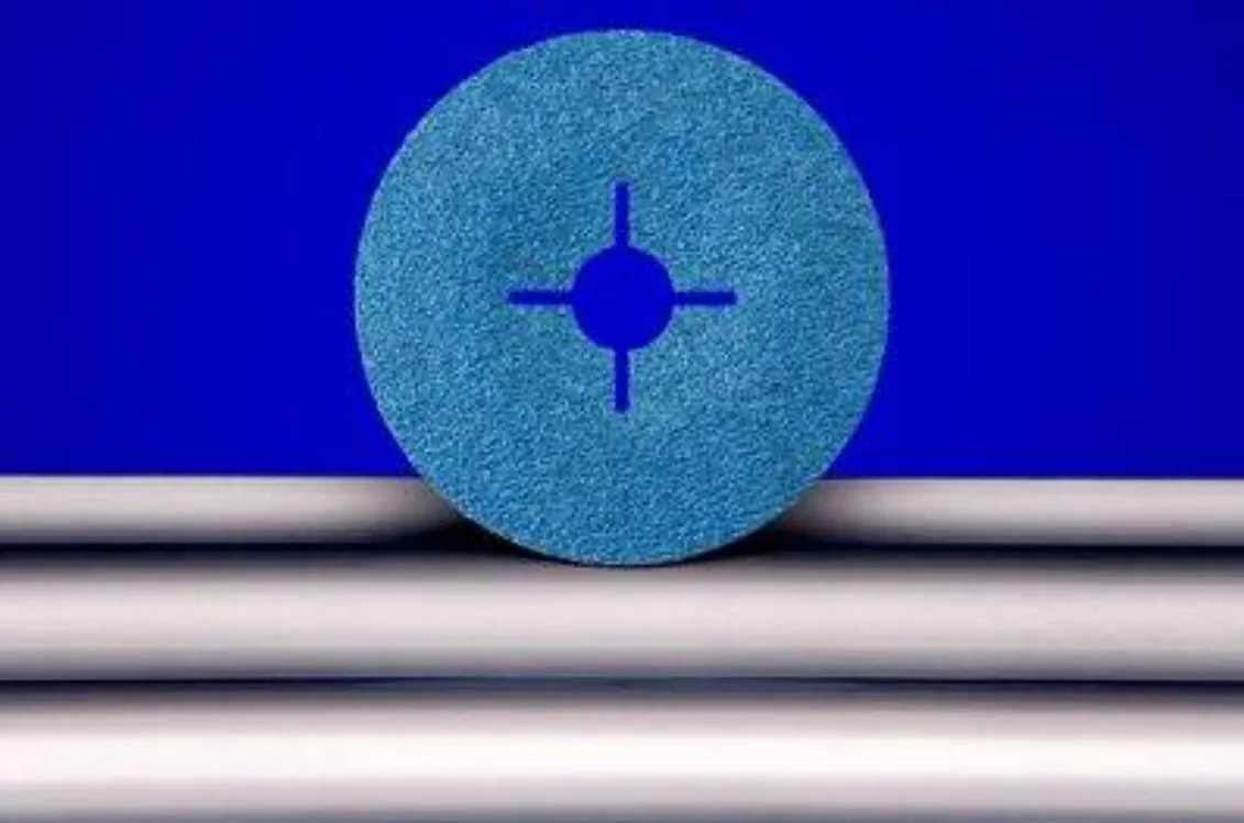 3M™ Fibre Disc 581C, P120, 115mm X 22mm, 4 Slots, 61753, 200/Case - GC800984541