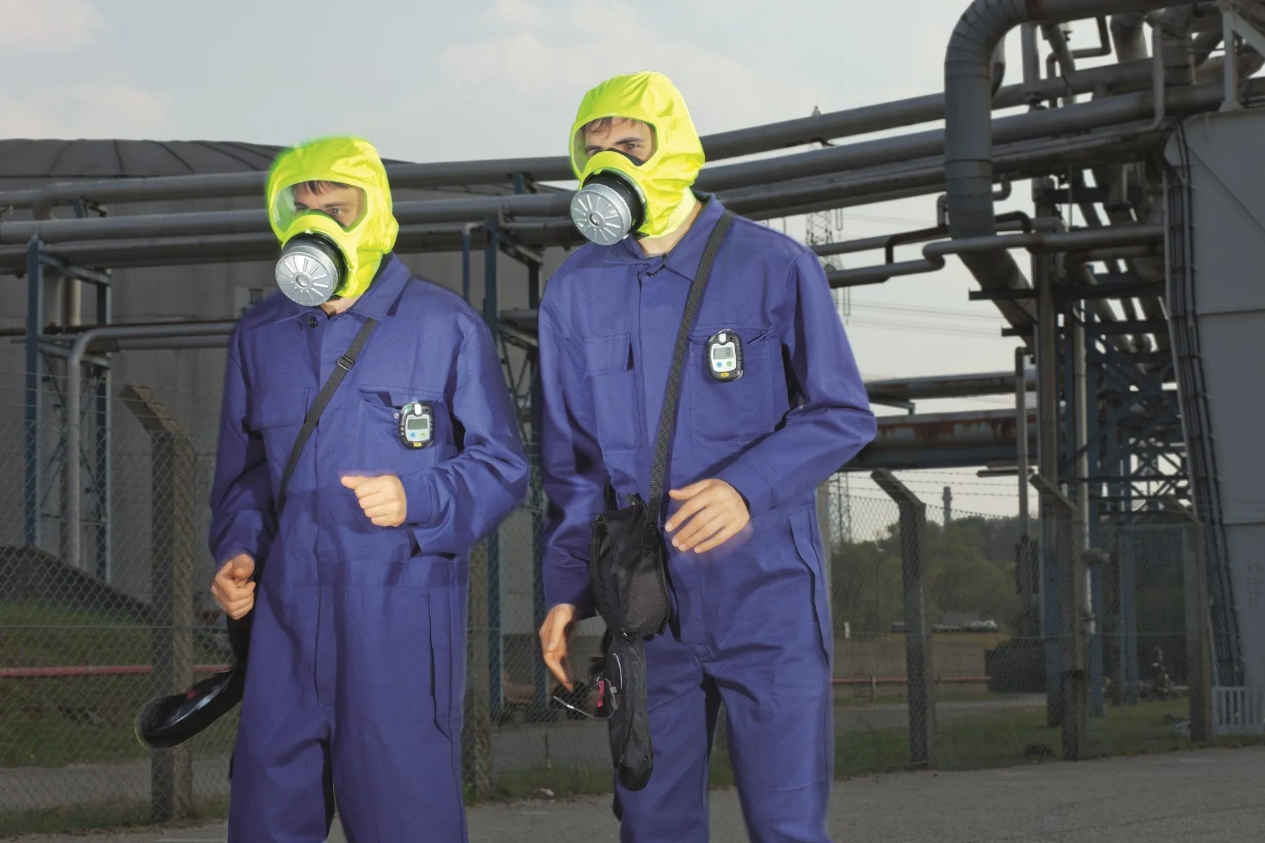 Draeger R59435 - Draeger PARATÂ® 5530 Fire Escape Hood, Hard Case