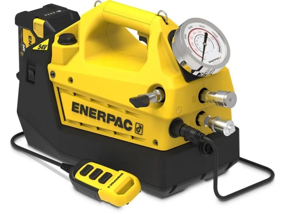 ENERPAC Cordless Hydraulic Torque Wrench Pump, 4/2 Valve, 241 in3 Usable Oil, Pendant Control, Batteries and Charger Included, 230V, Europe - XC2504BE