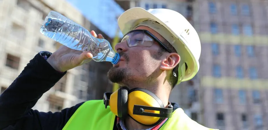 Ensuring OSHA Compliance: How a Hydration Safety Plan Keeps Your Workplace Safe